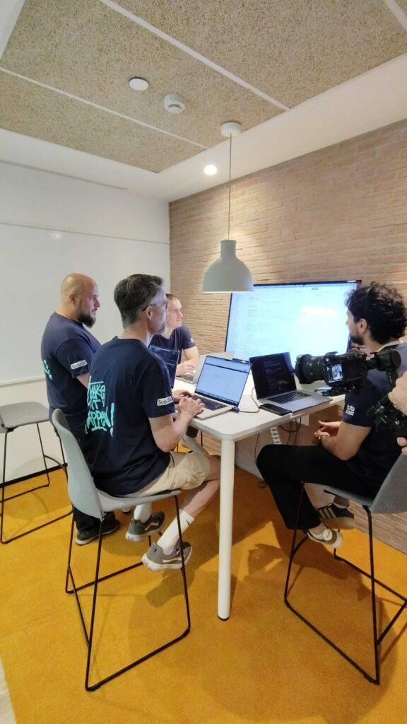 Imagen de una de las actividades de la Hackathon de Fotocasa