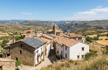 El coste de la España vaciada: mínimo histórico de centros de salud, 250 escuelas menos, cierre de 311 oficinas postales y colapso del alquiler en las grandes ciudades