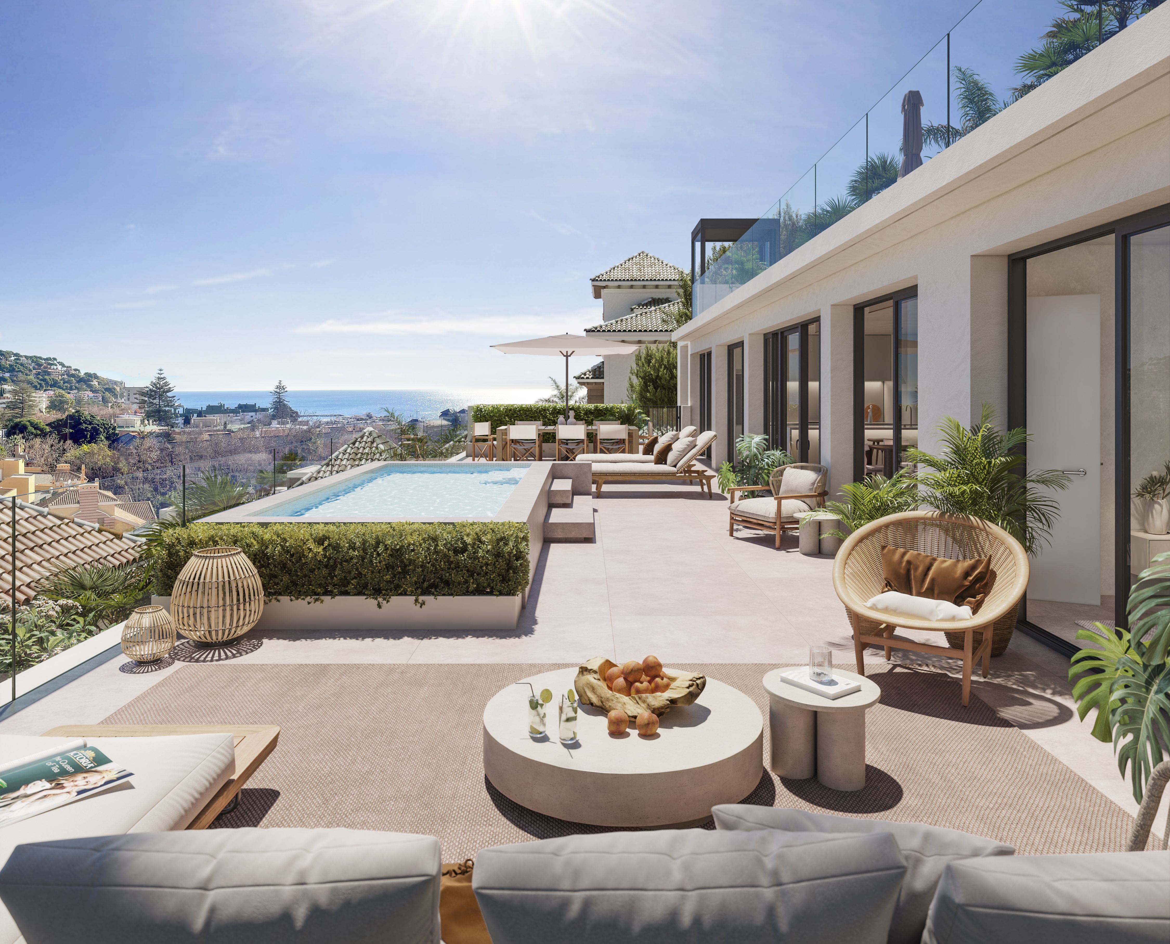 Terraza privada con piscina y vistas al mar en una vivienda de Be Grand El Limonar, Málaga