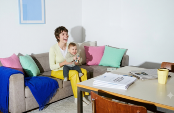Condicionar las ayudas a quienes inviertan en vivienda a mantenerla asequible durante décadas: la propuesta que estudia la Comisión Europea
