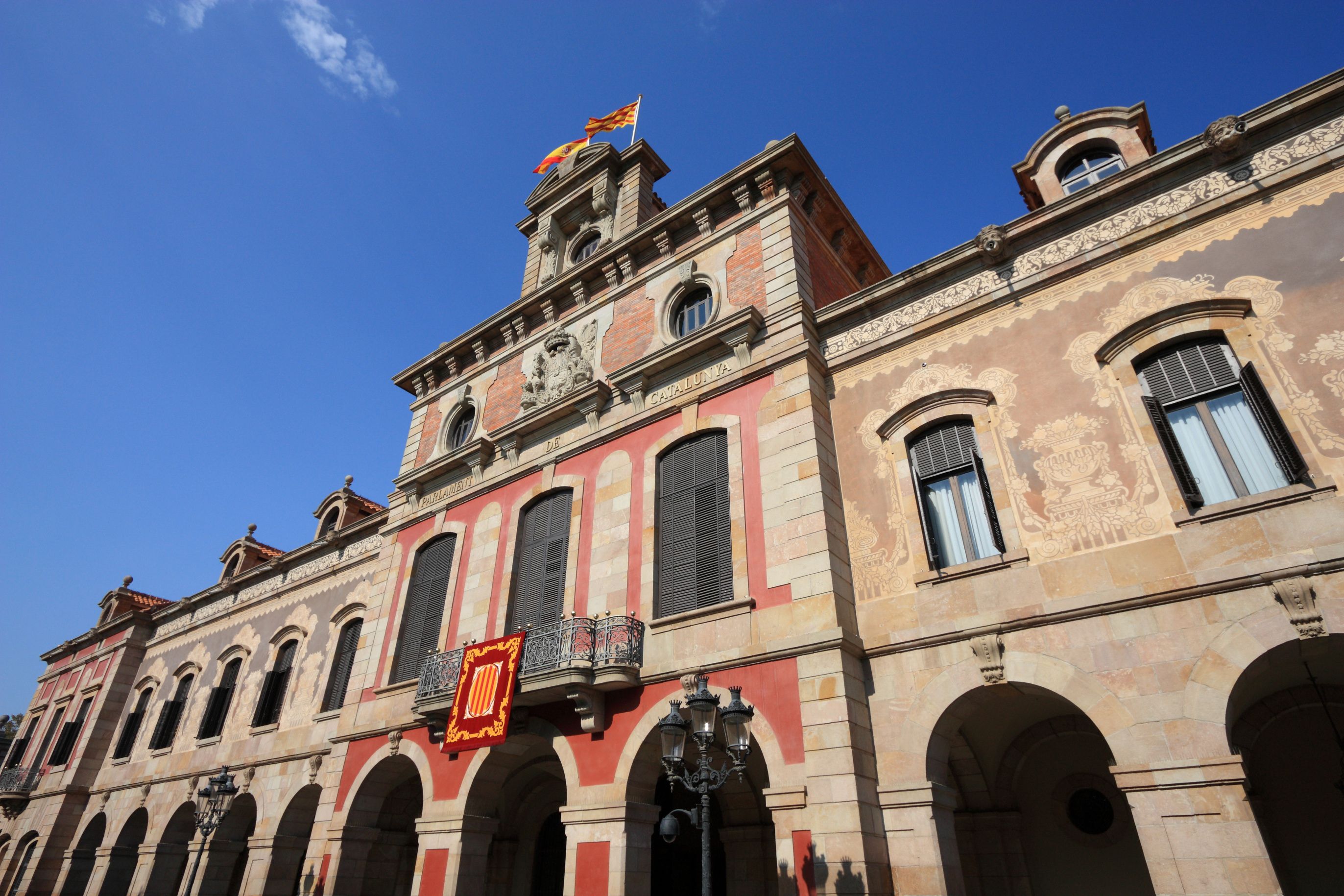 El Parlamento de Cataluña quiere tramitar la ley para prohibir la compra especulativa de vivienda