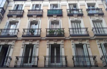 Los ingresos de los propietarios con varias viviendas en alquiler son cuatro veces mayores que la renta de los inquilinos